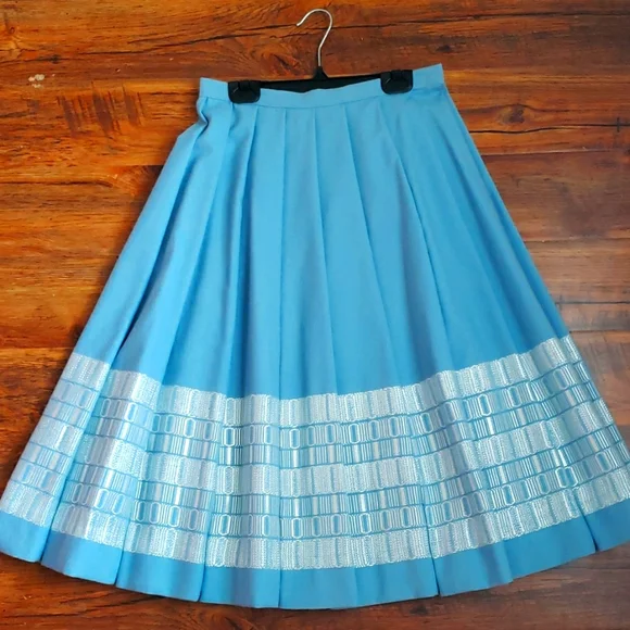 Vintage One of a kind wool skirt - Picture 1 of 4